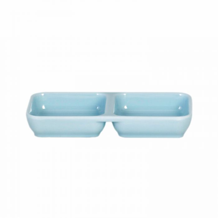 The Thunder Group Twin Sauce Dish features a light blue design with a convenient divided layout, perfect for serving sauces, dips, and garnishes side by side. Made from durable melamine, it is BPA-free, break-resistant, shatter-resistant, and lightweight for lasting performance. Its stackable design ensures easy storage, while being dishwasher safe for hassle-free cleaning. NSF listed for quality and safety, this versatile dish is ideal for restaurants, catering events, and home use.