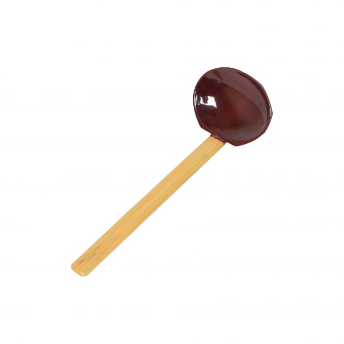 Thunder Group Soup Spoon with Bamboo Handle combines durability and style, making it a great choice for any dining setting. Featuring a break-resistant melamine bowl and a sturdy bamboo handle, this spoon offers a comfortable grip and a natural aesthetic. Ideal for serving soups, broths, and other liquid-based dishes, it is a practical addition to restaurants, catering events, and home kitchens.