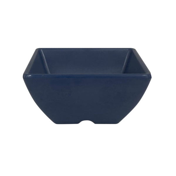 Thunder Group Square Bowl 12/Pcs is a perfect dinnerware for presenting your sources, dips, salsa, or even fruits. This bowl looks like ceramics but is much more lightweight and durable. It is an excellent choice for inside or outside dining spots. This square melamine bowl comes in a sophisticated stone blue color as a distinctive feature of the Classic Stone Blue Western collection.