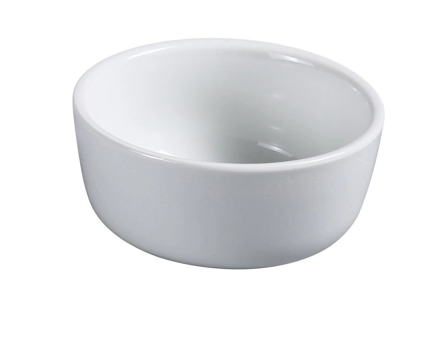Yanco Jung Bowl AC-95-J is a stylish and versatile choice for serving soups, mashed potatoes, pasta salads, and more. Crafted from high-quality porcelain with a super white finish, this modern bowl enhances food presentation while complementing any dining setting. Ideal for restaurants, diners, cafeterias, and catered events, it offers both durability and elegance. Designed for convenience, this bowl is dishwasher, microwave, and freezer safe, making it a practical addition to any establishment.