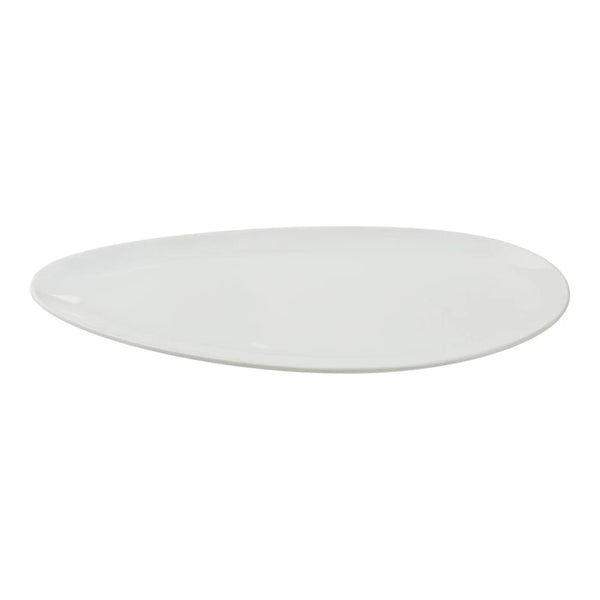 Yanco Leaf Shape Plate CA-510 features a distinctive leaf shape that enhances food presentation with a unique and elegant touch. Measuring 10 1/4" in length, 5" in width, and 3/4" in height, this plate is perfect for serving rice, appetizers, or side dishes. Crafted from high-quality porcelain with a bright white finish, it complements various table settings while ensuring durability for busy restaurants, hotels, and cafes.
