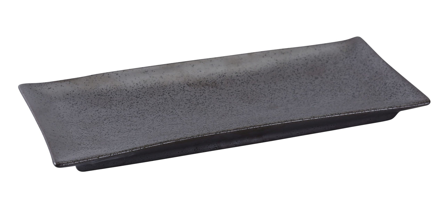 Yanco Rectangular Plate DB-411 is a stylish and durable addition to any dining setting. Crafted from high-quality porcelain with a smooth matte black glaze, this plate enhances food presentation with its sleek and modern design. Its rectangular shape makes it perfect for serving appetizers, desserts, or small meals, while its sturdy construction ensures long-lasting performance in both casual and upscale establishments.