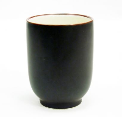 C.A.C. 8oz Creamy White Cup – Durable porcelain coffee cup with a smooth, creamy white glaze, perfect for restaurants and cafés. Sold 36 per case. SKU: RSCAC-666-1-W.