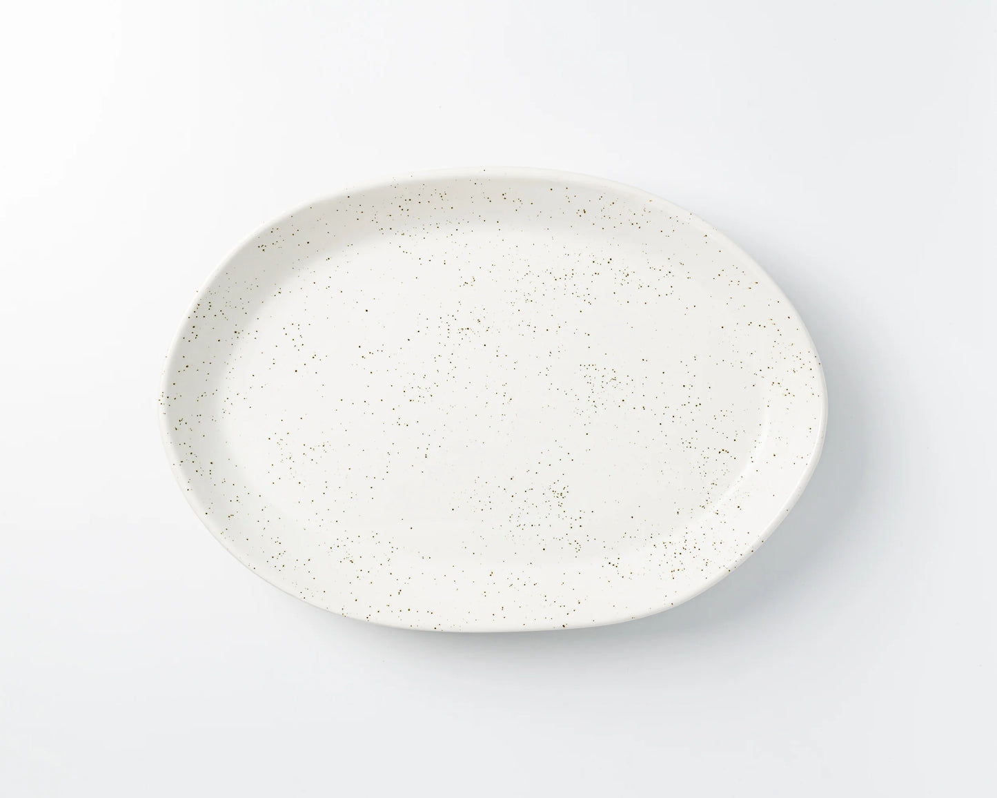 Oval Platter 13" (12/Case) – A large 13-inch oval platter, ideal for serving entrées, appetizers, or shared dishes. Made from durable, high-quality material, perfect for restaurants, cafés, catering, and elegant table presentations.