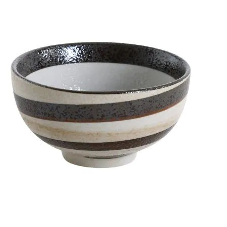 Yanco Rice Bowl RO-404 is a stylish and durable choice for serving rice, miso soup, noodles, and salads. Made from high-quality porcelain with a glazed finish, this bowl features a sleek white design that enhances any table setting, making it ideal for fine-dining restaurants, catered events, outdoor dining, and hotels. With a 9-ounce capacity, it provides the perfect portion size for a variety of dishes.
