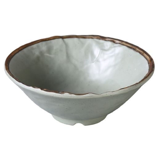 Yanco Ramen Bowl YO-5008 is a stylish and functional choice for serving ramen, soups, and other delicious dishes. With an 32 oz. capacity, this round bowl offers ample space to hold your favorite meals securely. Crafted from high-quality melamine, it features a sleek matte green finish that enhances any dining setting. Built for durability and convenience, this bowl is dishwasher safe, making cleanup effortless after every meal.