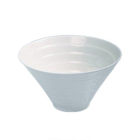 Yanco Salad Bowl PL-407 is an elegant and durable addition to your tableware collection. Made from high-quality porcelain with a smooth glaze finish, this bowl offers excellent resistance to mechanical damage and temperature effects. Its versatile round design is perfect for serving salads, pasta, soups, and other dishes. The Pride Land collection ensures a refined and stylish look, making it ideal for fine-dining restaurants, catered events, outdoor dining areas, and hotels