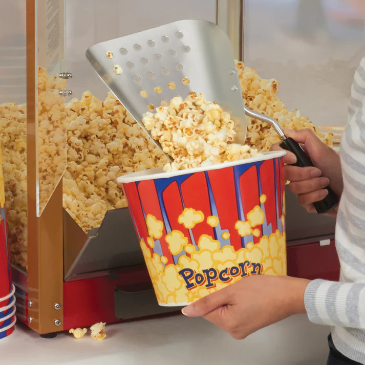 Benchmark Popcorn Tubs these bags are thoughtfully crafted ensuring that the rich and flavorful butter stays securely contained within, preventing any unwarranted leakage. The addition of this protective feature not only preserves the integrity of the popcorn but also enhances the overall consumer experience.