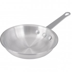 7" round aluminum fry pan stanton trading, 3.5mm thick, made from 3003 aluminum with a natural finish and riveted handle for professional cooking performance. Ideal for commercial and home kitchens.