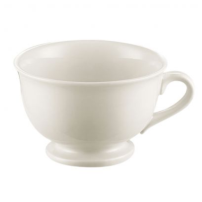 C.A.C. Aladdin Pedestal Cup AW 12oz – Elegant porcelain cup with a sturdy pedestal base. Ideal for coffee, tea, and lattes. 36 per case. SKU: RSCAC-ALD-12-AW.