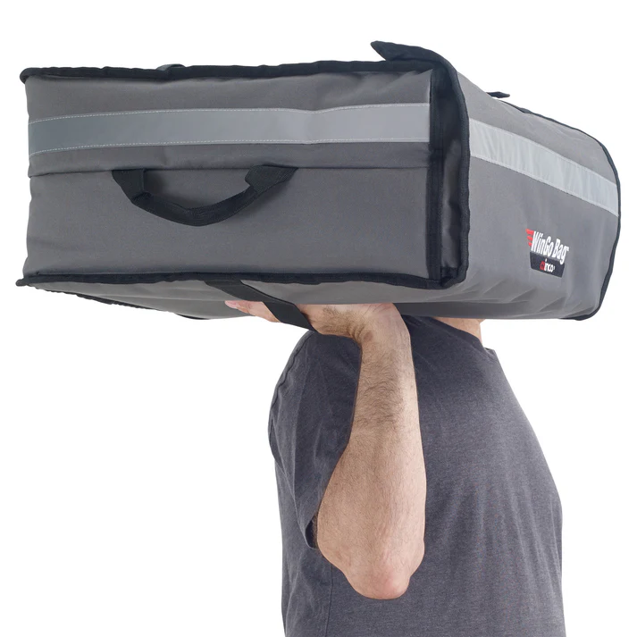 (19"x19"x9", 21.5"x21.5"x9") Premium Pizza Bag 6/Pack maintain food temperature for up to 45 minutes extending the delivery range. There are multiple heavy-duty carry straps which help to stabilize during delivery. A hanging loop is attached for storage and drying. Window pockets are included for storing clips, menus, and more.