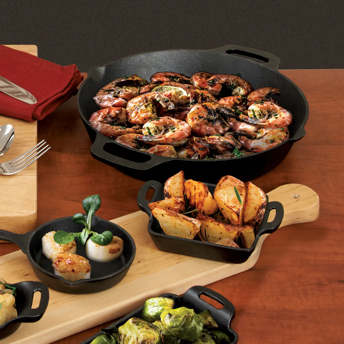Winco CASD-10/8, 10" to 8" Pre-Seasoned Cast Iron Induction Skillet