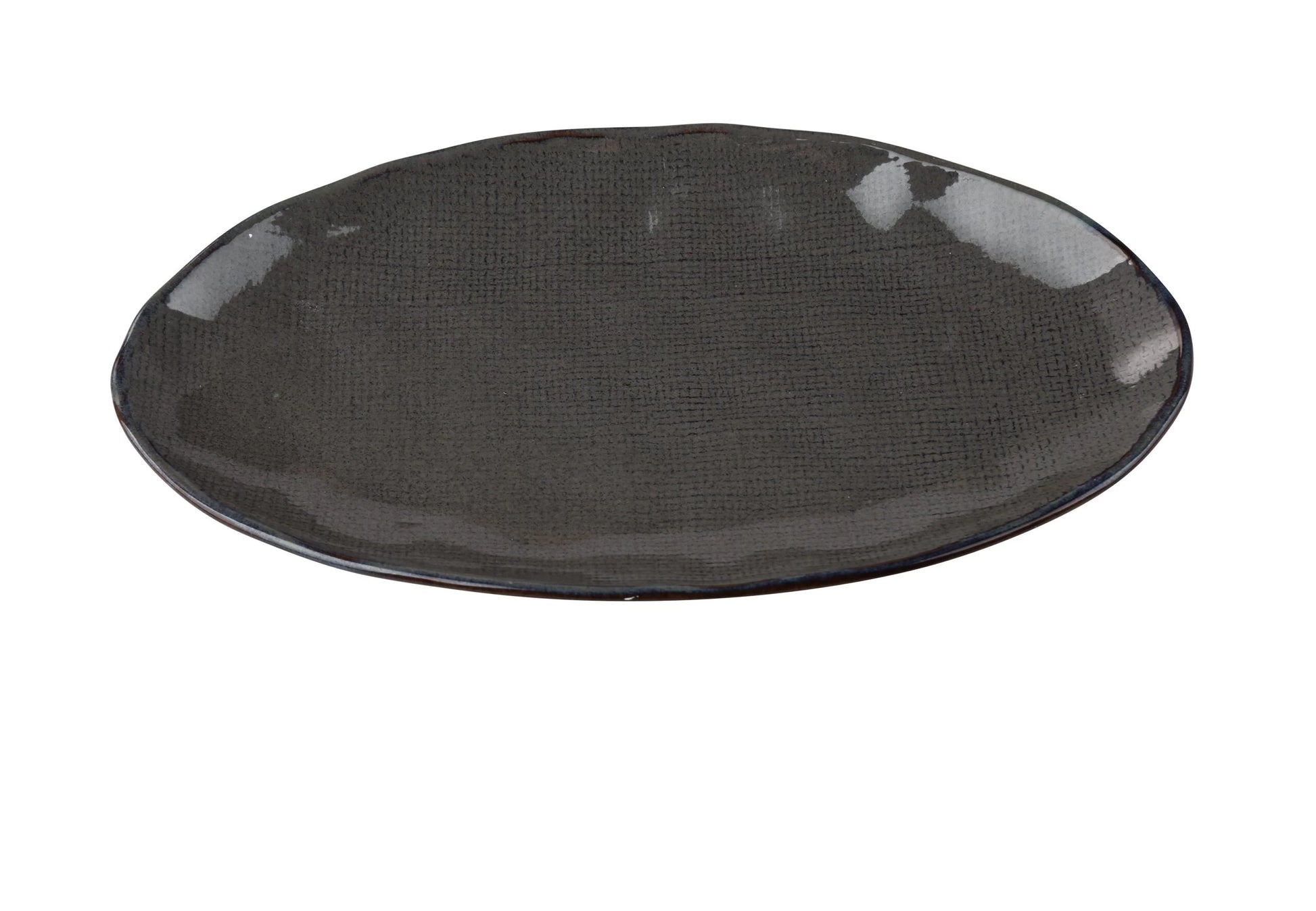 Yanco Oval Coupe Plate CB-213 combines durability with rustic charm, making it an excellent choice for restaurants, catering services, and home dining. Featuring a distinctive basket weave design, this high-quality porcelain plate enhances food presentation while maintaining a classic aesthetic. Its microwave and dishwasher safe properties ensure easy use and maintenance, making it ideal for fast-paced environments.