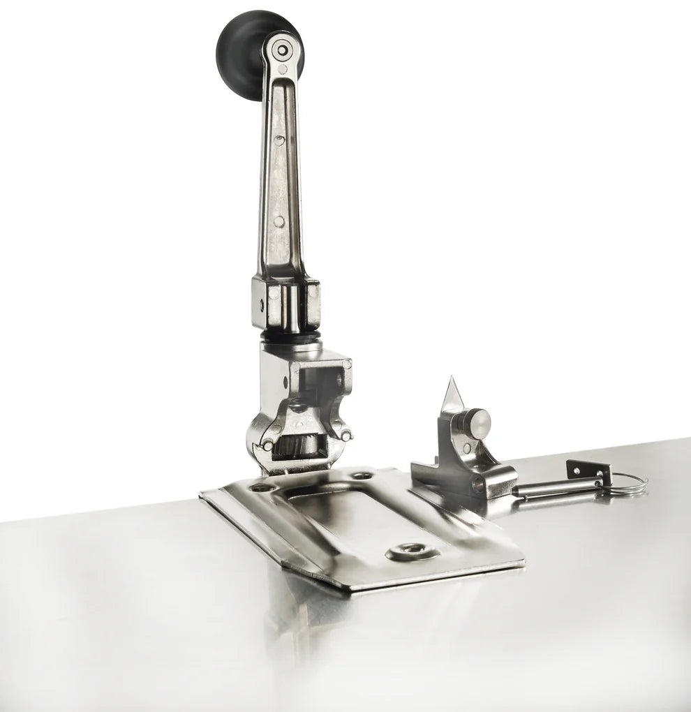 Winco CO-3N, Heavy-duty Nickel-plated Manual Can Opener, NSF