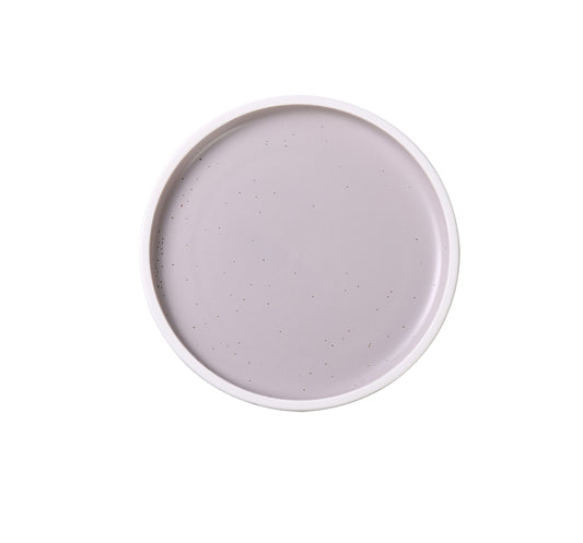Yanco Plate With Uptight Rim DM-107 combines modern elegance with everyday durability. Crafted from premium porcelain, this 7-inch plate features a sophisticated light gray hue, providing a refined backdrop for a variety of dishes. The upright rim enhances both presentation and functionality, making it a versatile choice for restaurants, cafes, and hospitality venues. 