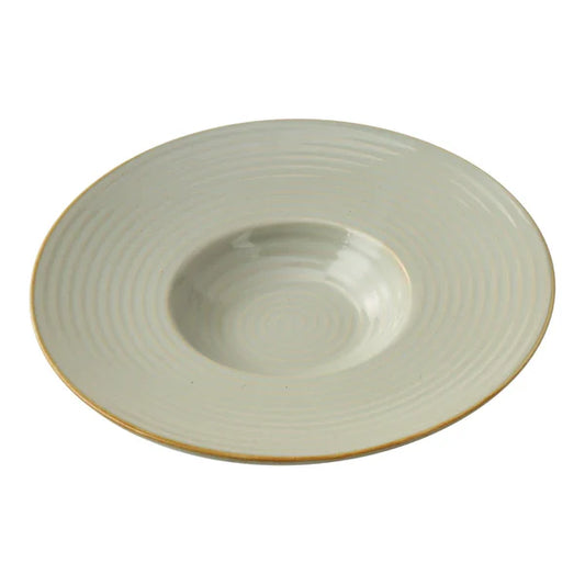Yanco Dessert Plate GO-712 is an elegant and refined piece from the Golden Coast collection. Crafted from high-quality chinaware, this oval dessert plate features earthy tones and concentric circles, beautifully accented by a golden rim for a sophisticated touch.&nbsp;Perfect for serving desserts, pastries, or small appetizers, this plate is ideal for upscale restaurants, cafés, and fine dining settings. The tea green color adds warmth and charm, enhancing any table presentation.