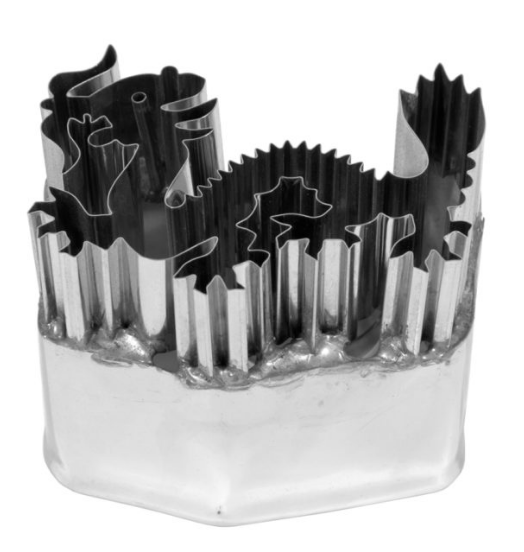 Dragon-shaped veggie cutter