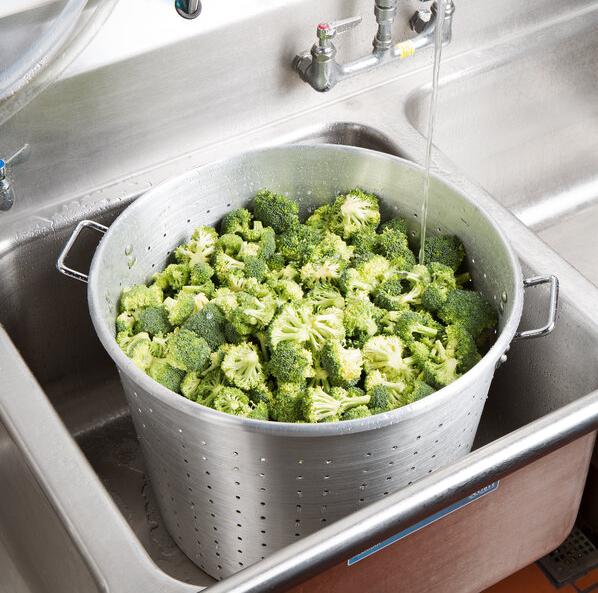 Tapered Aluminum Vegetable Colander with Handles