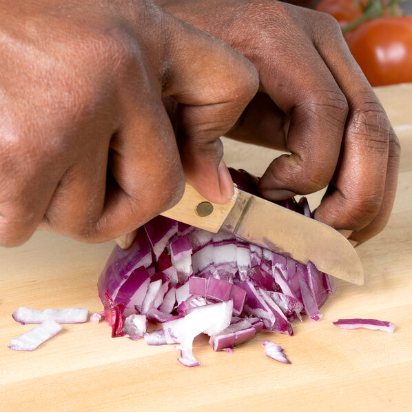 Onion slicing knife