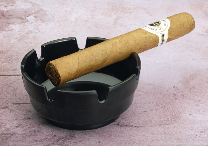 Winco MAS-4K and MAS-4R 4"Dia Black and Red, Melamine Ashtray