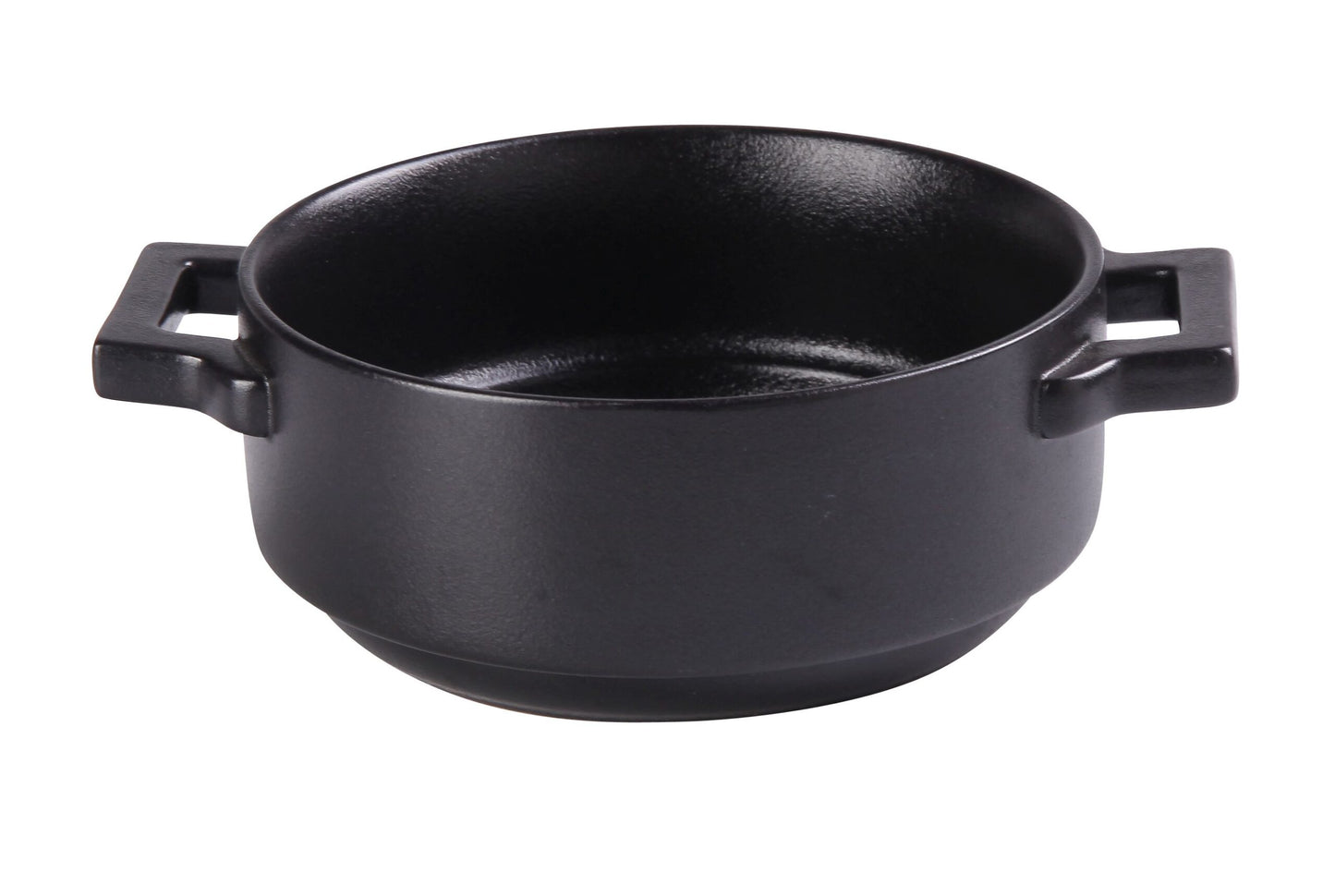 Yanco Bake Plate With Handle NB-907 brings modern elegance and functional durability to any kitchen or dining setup. Crafted from matte black porcelain, this 20 oz bake plate is perfect for oven-to-table service, making it ideal for baked appetizers, individual casseroles, desserts, side dishes, and more. Its sturdy side handles ensure easy carrying, while the sleek black finish enhances presentation in restaurants, hotels, catering events, and home dining spaces.