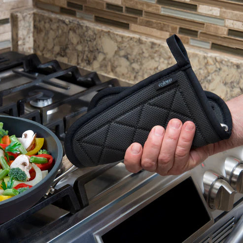 Winco PH-8N, 8" x 8", Neoprene, Black Pot Holder, EA