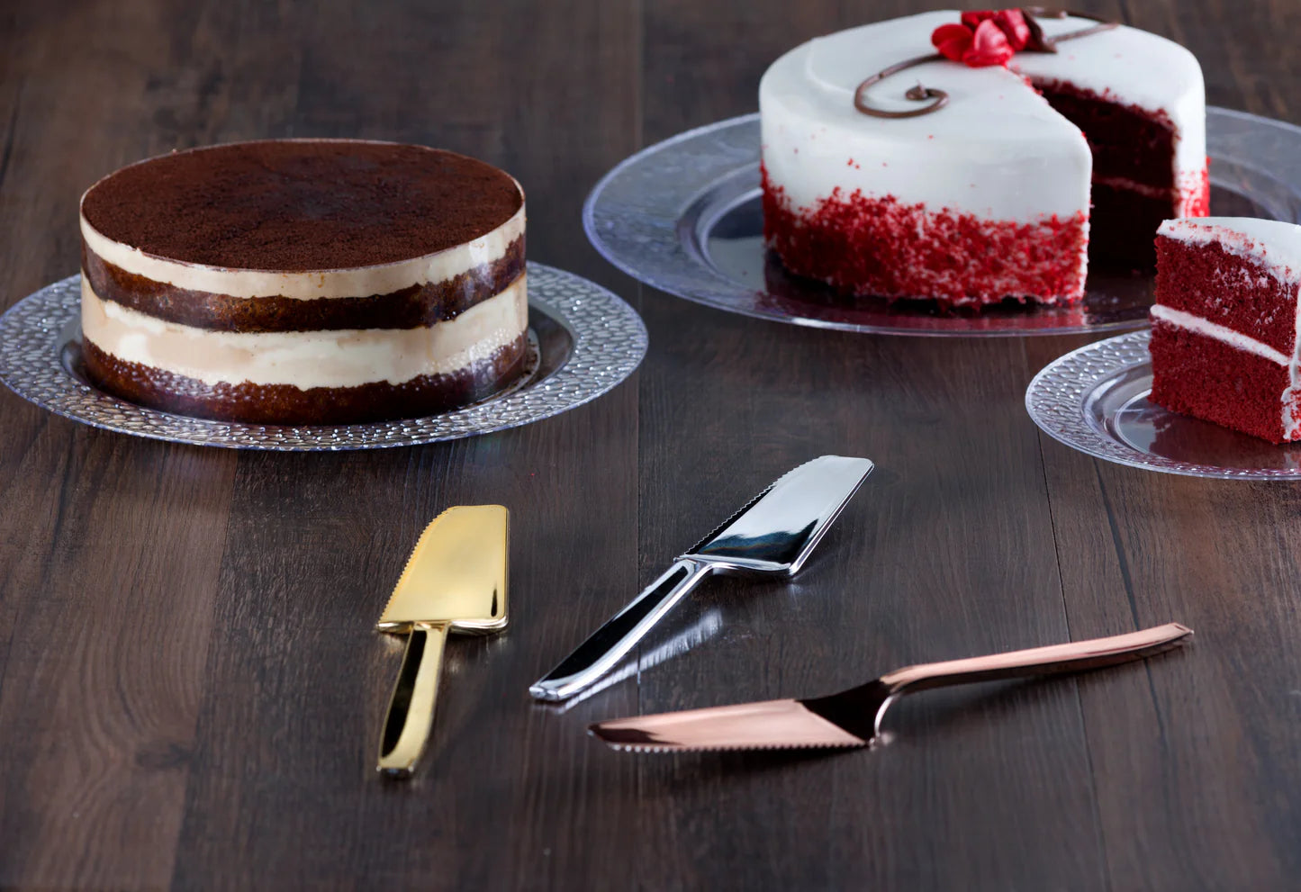 Elegant polished cake server set in Gold, Silver, and Rose Gold, perfect for weddings, birthdays, and special occasions. Stylish and durable design for precise cake cutting and serving.