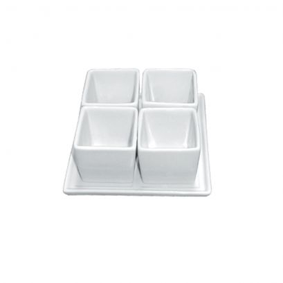 C.A.C. 4 Square Bowls with Tray – Porcelain set featuring four 2 oz square bowls and a 5" square tray. Sleek and durable. 10 per case. SKU: RSCAC-DT-SQ4.