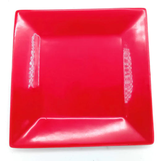 C.A.C. Square Plate Red 6" – Vibrant porcelain plate perfect for small dishes or desserts. 36 per case. SKU: RSCAC-KSE-6-RED.