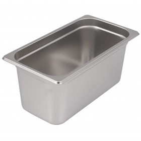 Third-size steam table pan stanton trading crafted from standard gauge stainless steel, featuring a 6" depth for versatile food service use and an anti-jam design for easy stacking. NSF certified for food safety, perfect for commercial kitchens and catering services.