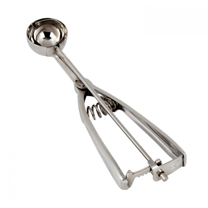 size #70, 1/2 oz. stainless steel disher stanton trading with a round, ambidextrous squeeze handle for easy one-handed use. Designed for portion control and scooping soft foods like ice cream, mashed potatoes, and cookie dough. Durable and easy to clean.