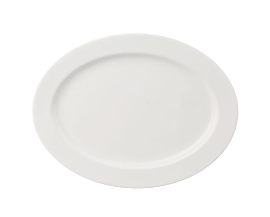Yanco Platter VS-214 combines classic elegance with lasting durability, making it ideal for presenting large entrees, shared platters, or specialty dishes. Crafted from fully glazed porcelain with a strong magnesia body, this bone white platter adds a sophisticated touch to upscale dining environments such as fine restaurants, hotels, and catered events.