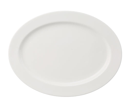 Yanco Platter VS-215 is designed for impressive table presentations, offering a refined platform for large entrees, roasts, and shared dishes. Made from fully glazed porcelain with a durable magnesia body, this bone white platter brings timeless elegance and strength to fine dining establishments, hotels, and banquet settings.