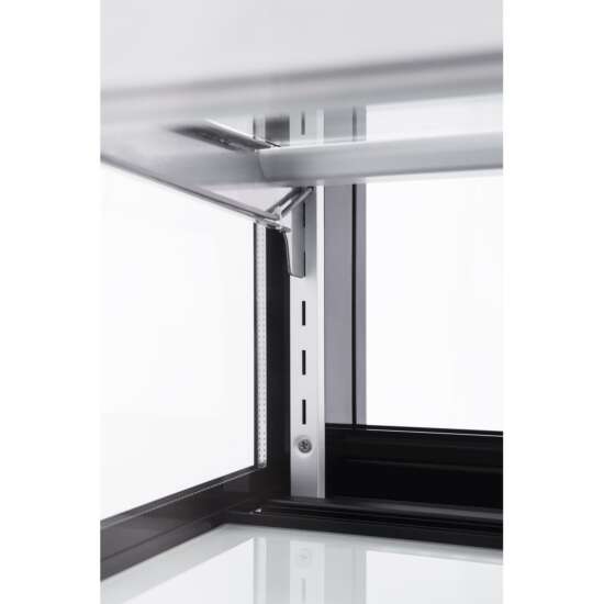 Marchia MB72 72-inch curved glass refrigerated bakery display case in stainless steel. Sleek design with adjustable shelves for showcasing cakes, pastries, and desserts. Ideal for bakeries, cafes, and restaurants needing a stylish and reliable display solution.