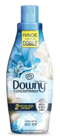 Downy Fabric Softener Brisa Fresca, 800 mL bottle for soft clothes with a fresh, light scent