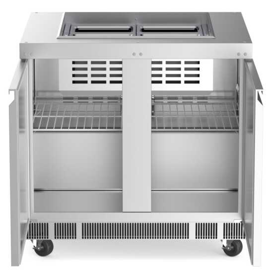 The Coldline CBT-36 is a 36-inch stainless steel refrigerated salad bar and buffet table, perfect for restaurants and catering services to keep salads and other chilled items fresh during service.