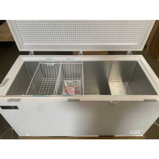 Coldline CF60 60" Commercial Chest Freezer, 15.0 cu. ft., offers expansive storage for bulk frozen goods in commercial environments. Ideal for high-volume use, it ensures easy access and organized storage.






