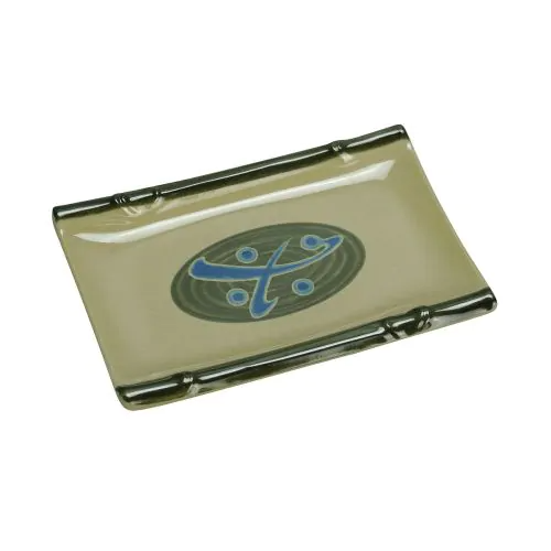 Yanco Rectangular Sushi Plate JP-1502 is a great and affordable restaurant tableware. It is made from durable and reliable melamine material, which makes the plate look like ceramics. You can use this stylish plate to serve any dish you want. For example, you can use it for serving sushi or other Asian appetizers. The Japanese collection has an elegant and stylish design. Performed in green color, it will perfectly fit any restaurant environment. 