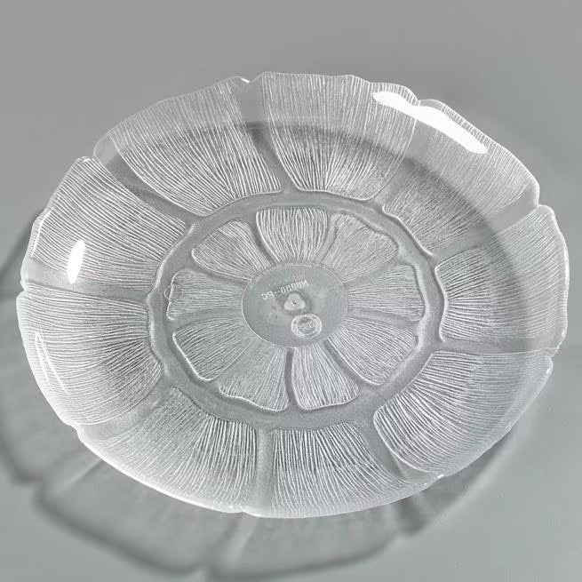 9 Inch Clear Polycarbonate Petal Mist Plate with break resistant construction. Ideal for salads, entrees, buffets, catering, restaurants, and home entertaining.