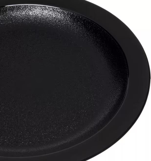6.5 Inch Black Polycarbonate Narrow Rim Plate with break resistant construction and scratch resistant surface. Ideal for restaurants, cafeterias, catering, and commercial foodservice.