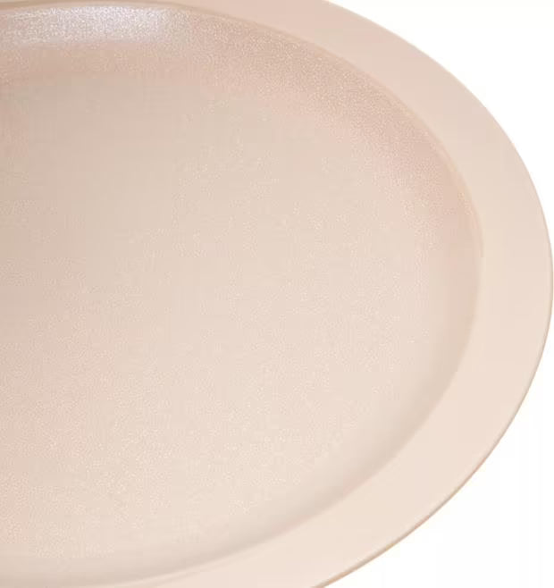 10 Inch Tan Polycarbonate Narrow Rim Plate with scratch resistant surface and break resistant construction. Ideal for restaurants, cafeterias, catering, buffets, and commercial foodservice.