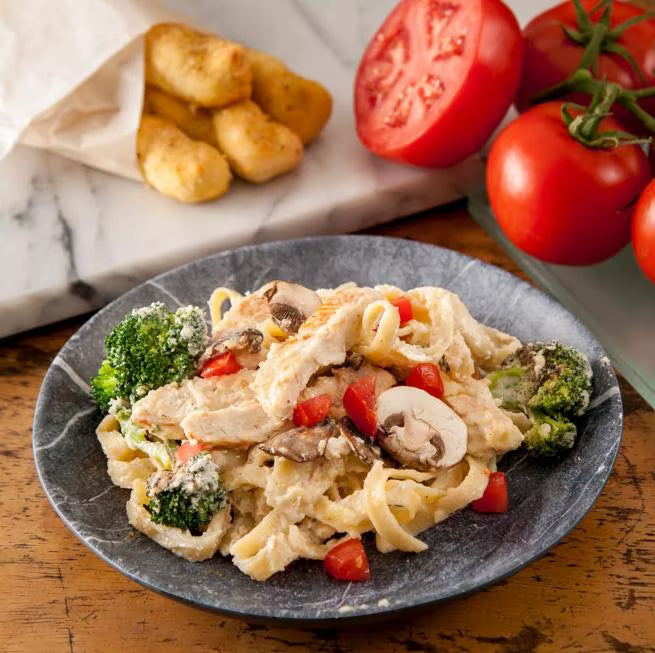 9 Inch Soapstone Ridge Melamine Salad Plate with a premium matte finish and commercial grade durability. Shatter resistant dinnerware ideal for restaurants, cafes, catering, and home dining.