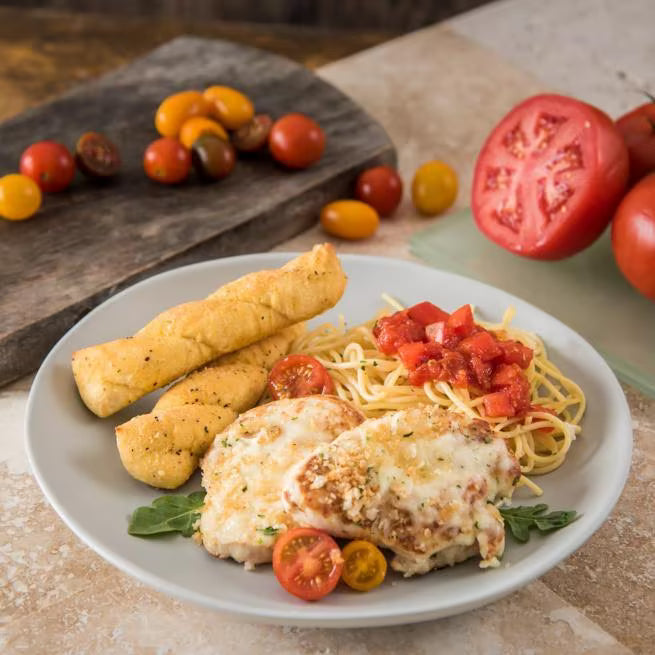 10.5 Inch Cement Ridge Melamine Dinner Plate with a premium matte finish and commercial grade durability. Shatter resistant dinnerware ideal for restaurants, cafes, catering, buffets, and home dining.
