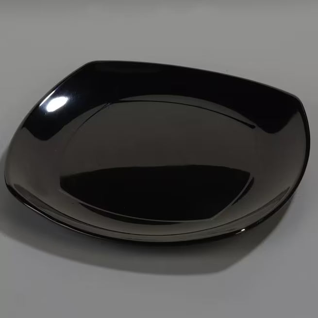 9.5 Inch Black Melamine Upturned Corner Medium Square Plate with commercial grade durability, shatter resistant construction and a modern square design. Perfect for entrees, salads, pasta, egg rolls and spring rolls.