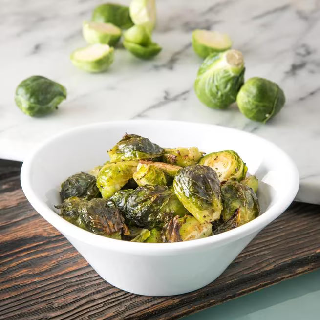 32 oz White Stadia Melamine Bowl with commercial grade break resistant construction and a modern organic shape. Perfect for serving salads, pasta, grain bowls, noodle dishes, soups and shared side dishes.