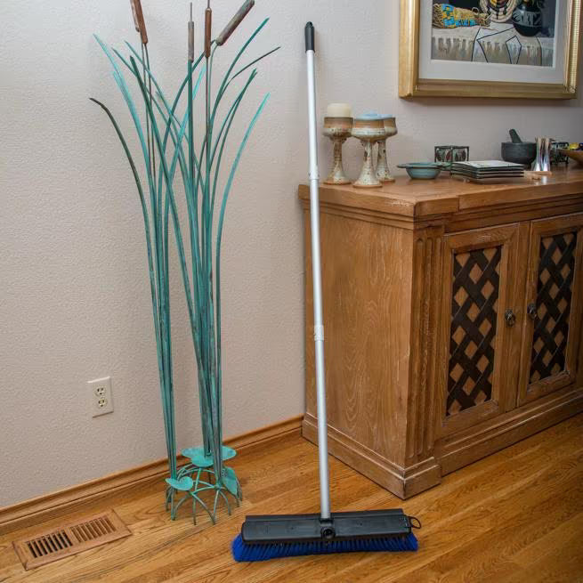 Shop the Flo-Pac Sweep Complete™ 18 Inch Floor Sweep with integrated squeegee, dual-fill bristles and a 60 inch aluminum handle. Ideal for wet and dry commercial cleaning applications.