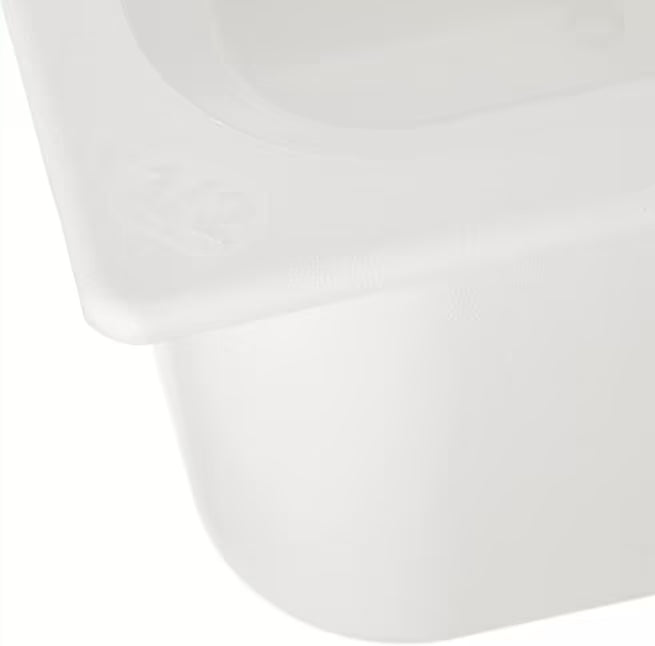Keep cold foods safely chilled with the Half Size White Coldmaster Food Pan 6 Quart CM110102. This insulated gel filled food pan maintains temperatures for up to 8 hours without ice and is ideal for restaurants, buffets, catering operations, and commercial kitchens.