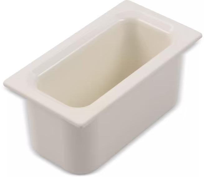 Keep cold foods safely chilled with the One Third Size White Coldmaster Food Pan 3.5 Quart CM110202. This insulated gel filled food pan maintains temperatures for up to 8 hours without ice and is ideal for restaurants, buffets, catering operations, salad bars, and commercial kitchens.