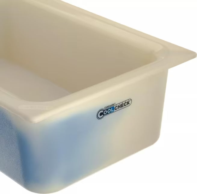 Monitor cold food temperatures with the 15 Quart White Blue Coldmaster CoolCheck Full Size Food Pan CM1100C1402. CoolCheck technology provides a visual temperature indicator while refrigerant gel keeps food at or below 40°F for up to 8 hours.