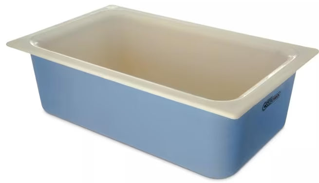 Monitor cold food temperatures with the 15 Quart White Blue Coldmaster CoolCheck Full Size Food Pan CM1100C1402. CoolCheck technology provides a visual temperature indicator while refrigerant gel keeps food at or below 40°F for up to 8 hours.